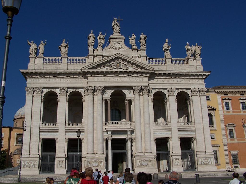 San Giovanni In Laterano Rome Bagian luar foto
