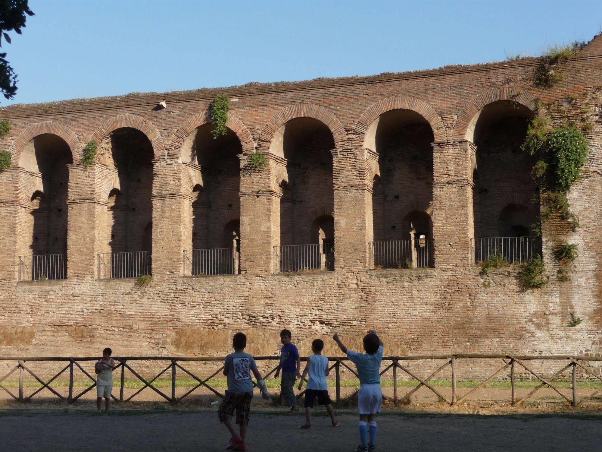 San Giovanni In Laterano Rome Bagian luar foto